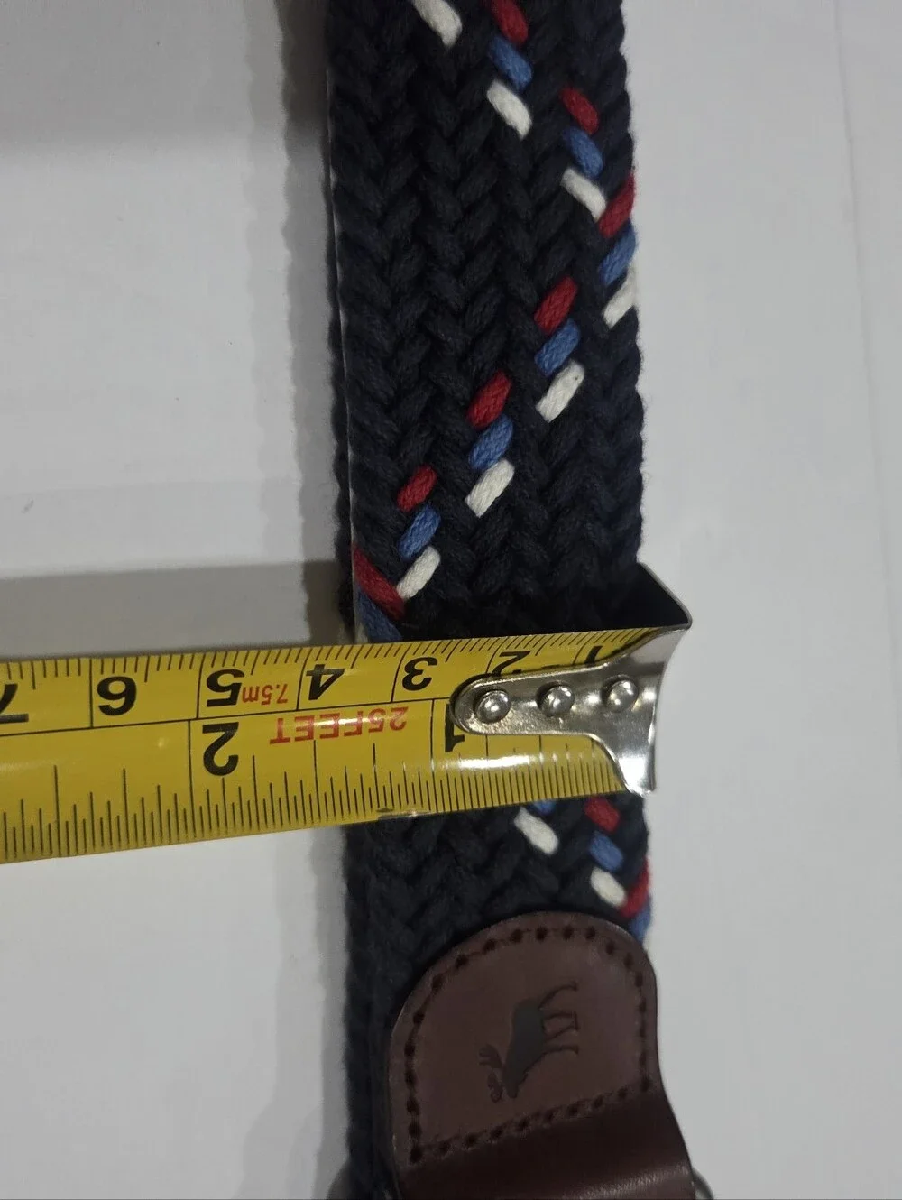 Abercrombie & Fitch highlights trims belt